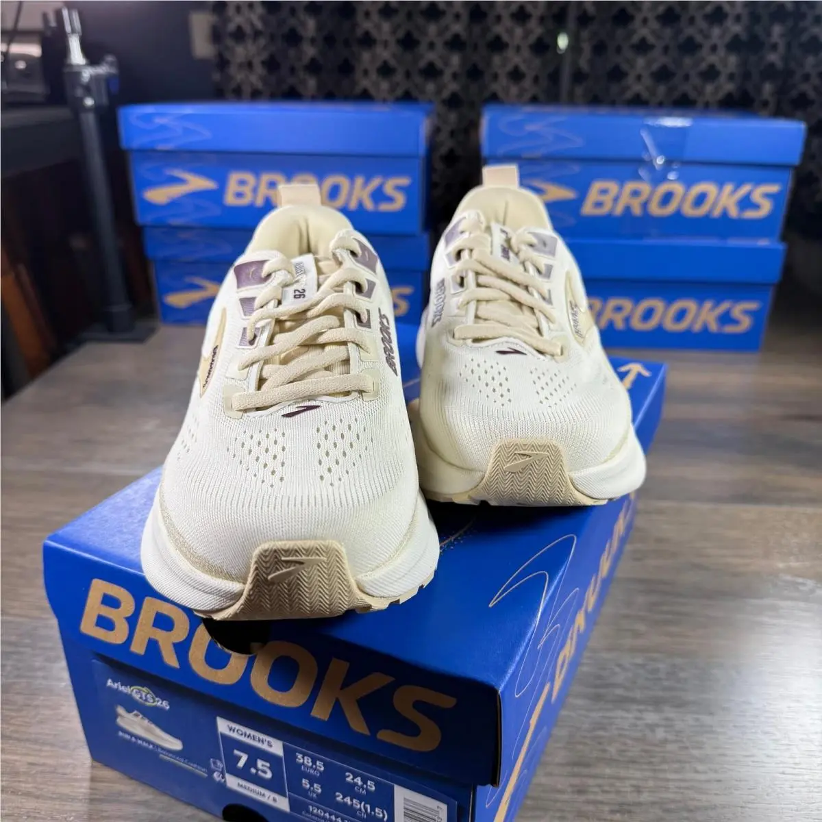 Brooks shoes - Brooks Ariel - Ariel - 1204441B288 - Coconut/Sand/Potent Purple (UPC: 195394754537) 4