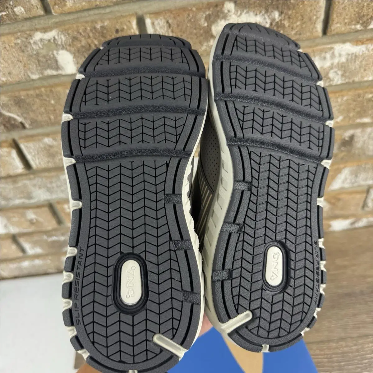 Brooks shoes - Addiction Walker Suede - Addiction Walker Suede - 1203081B007 - Gray 6