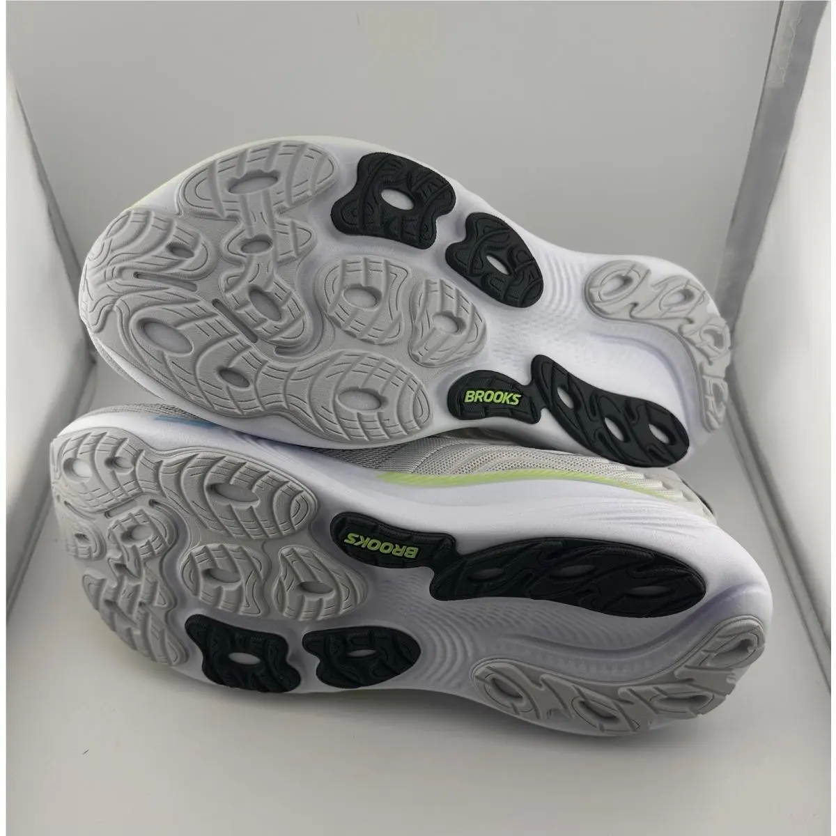 Brooks shoes - Brooks Adrenaline GTS 25 - Adrenaline GTS - 1104541D033 - Multicolor 10