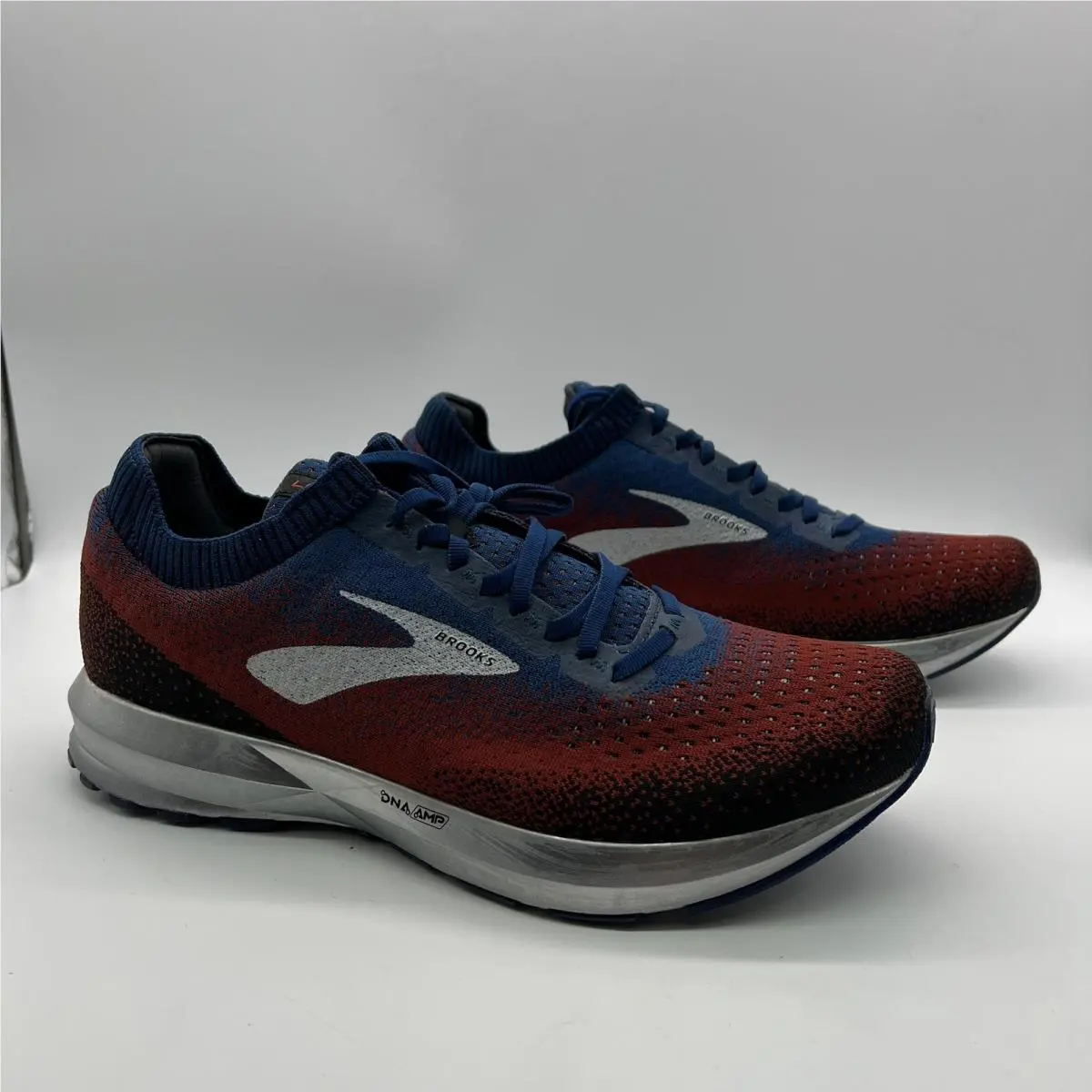 Brooks shoes - Brooks Levitate 2 - Levitate - 110290 1D 689 - Red 0