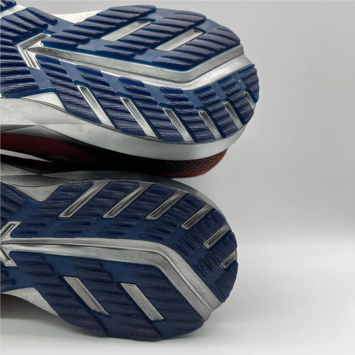 Brooks shoes - Brooks Levitate 2 - Levitate - 110290 1D 689 - Red 19