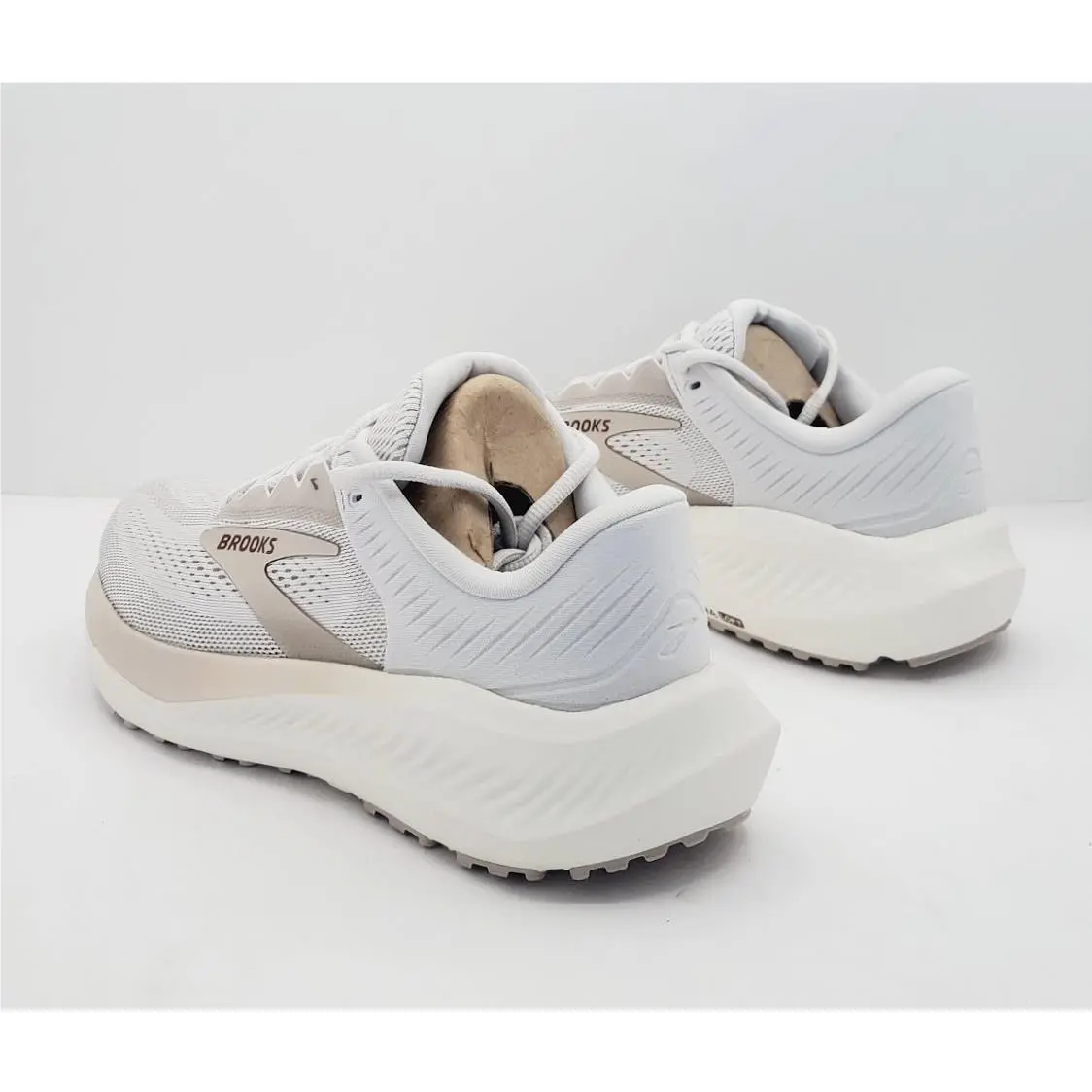 Brooks shoes - Brooks Anthem - Anthem - Tan Gray 2