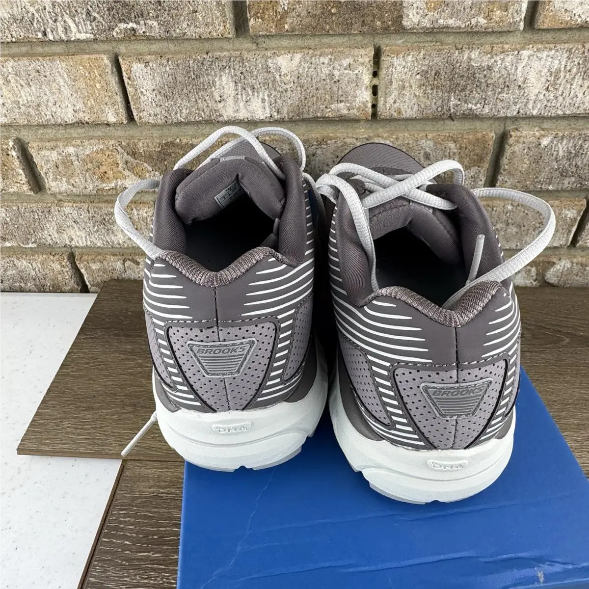 Brooks shoes - Addiction Walker Suede - Addiction Walker Suede - 1203081B094 - Gray 5