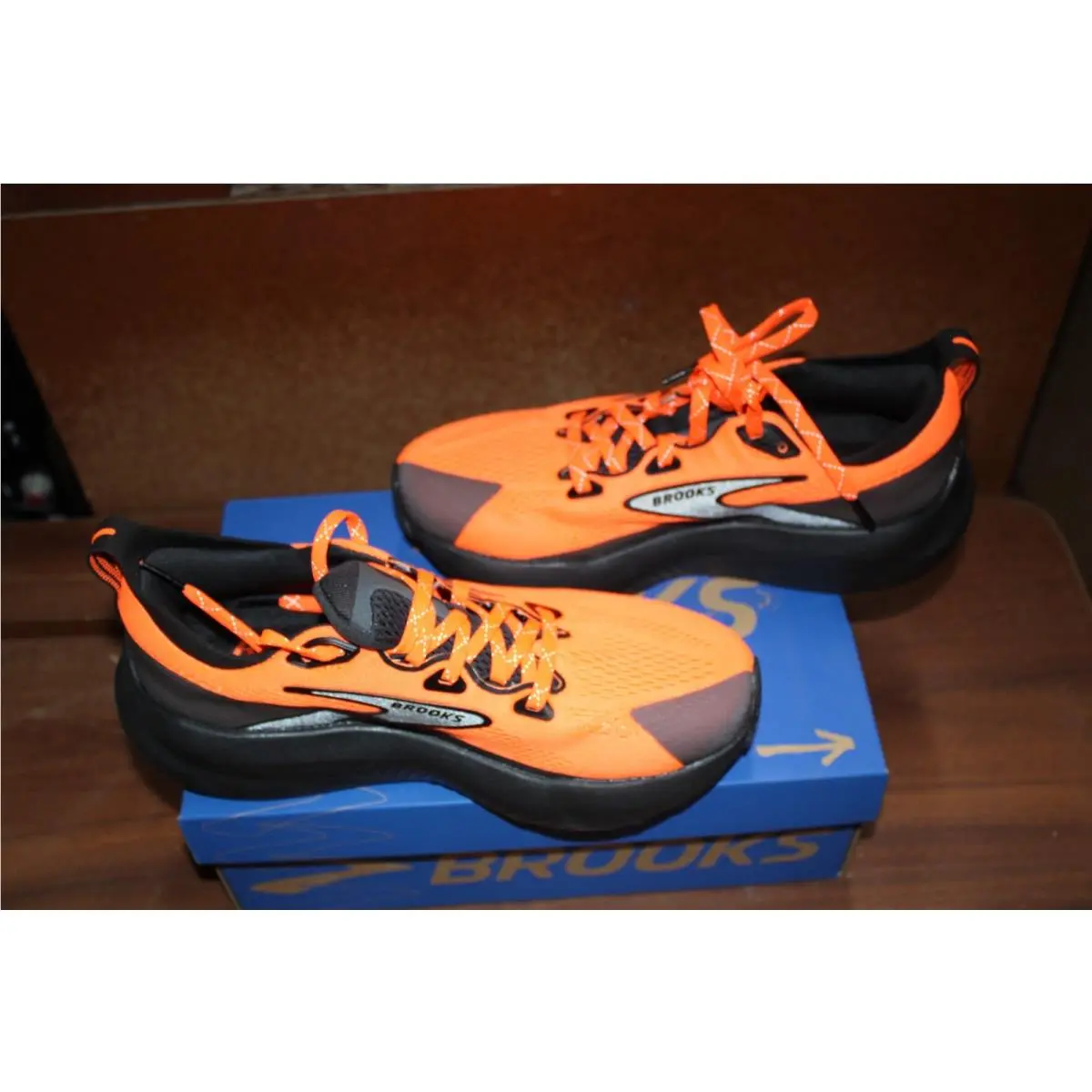 Brooks shoes - Orange 1