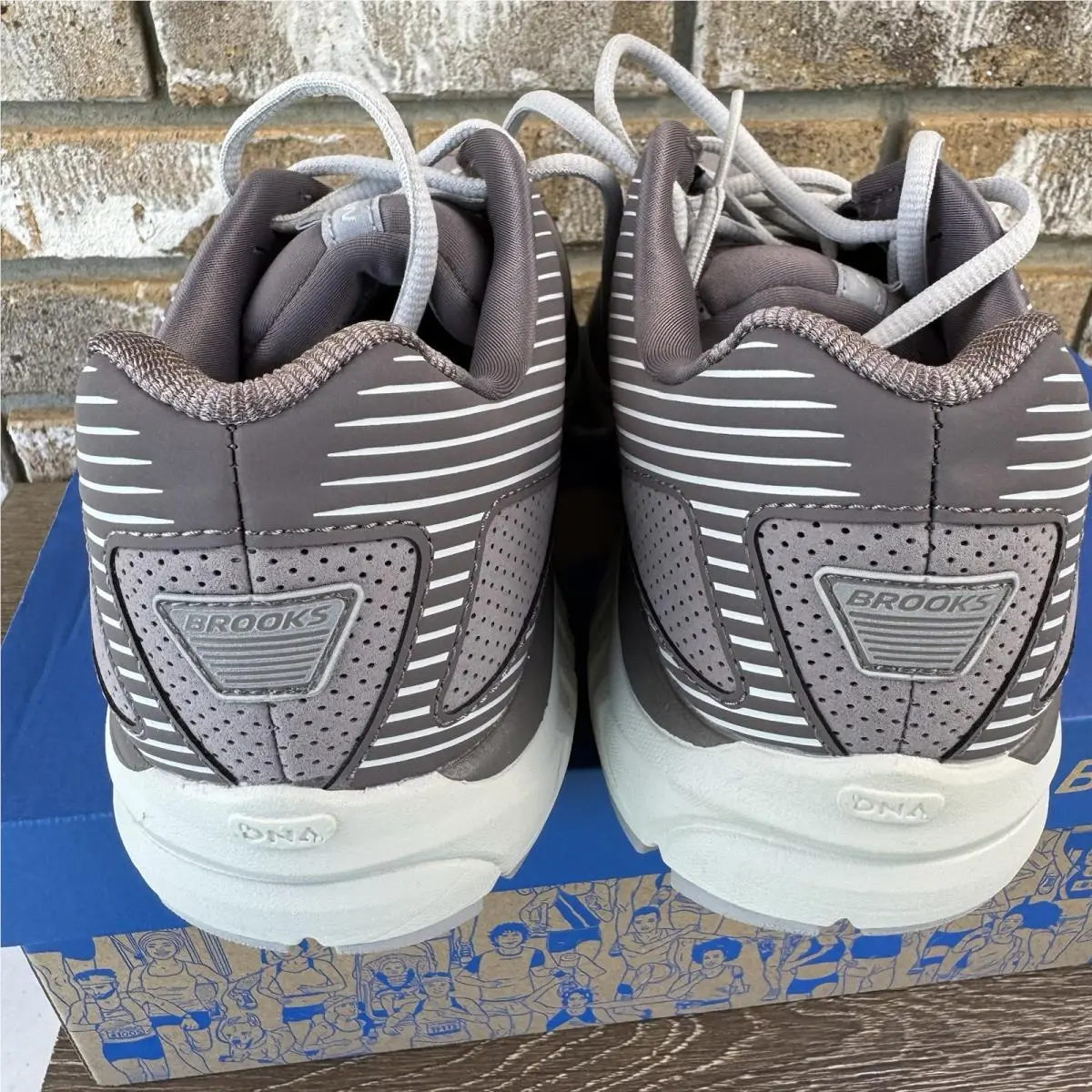 Brooks shoes - Addiction Walker Suede - Addiction Walker Suede - 1203081D094 - Gray 5