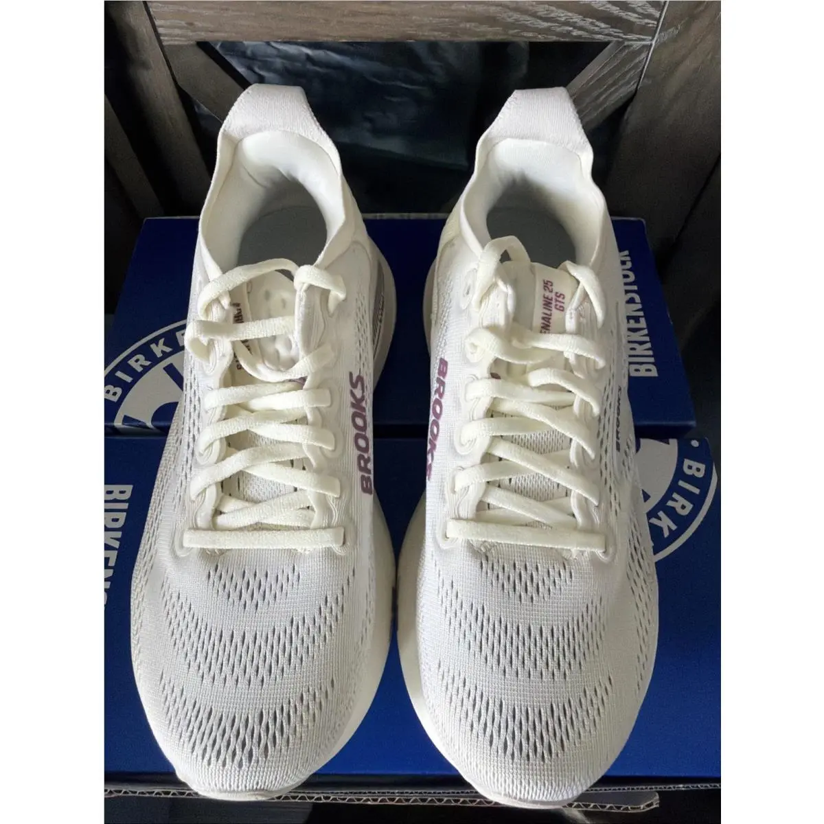 Brooks shoes - 1204431B 128 - 1204431B 128 - Coconut/Argyle (UPC: 0195394664287) 2