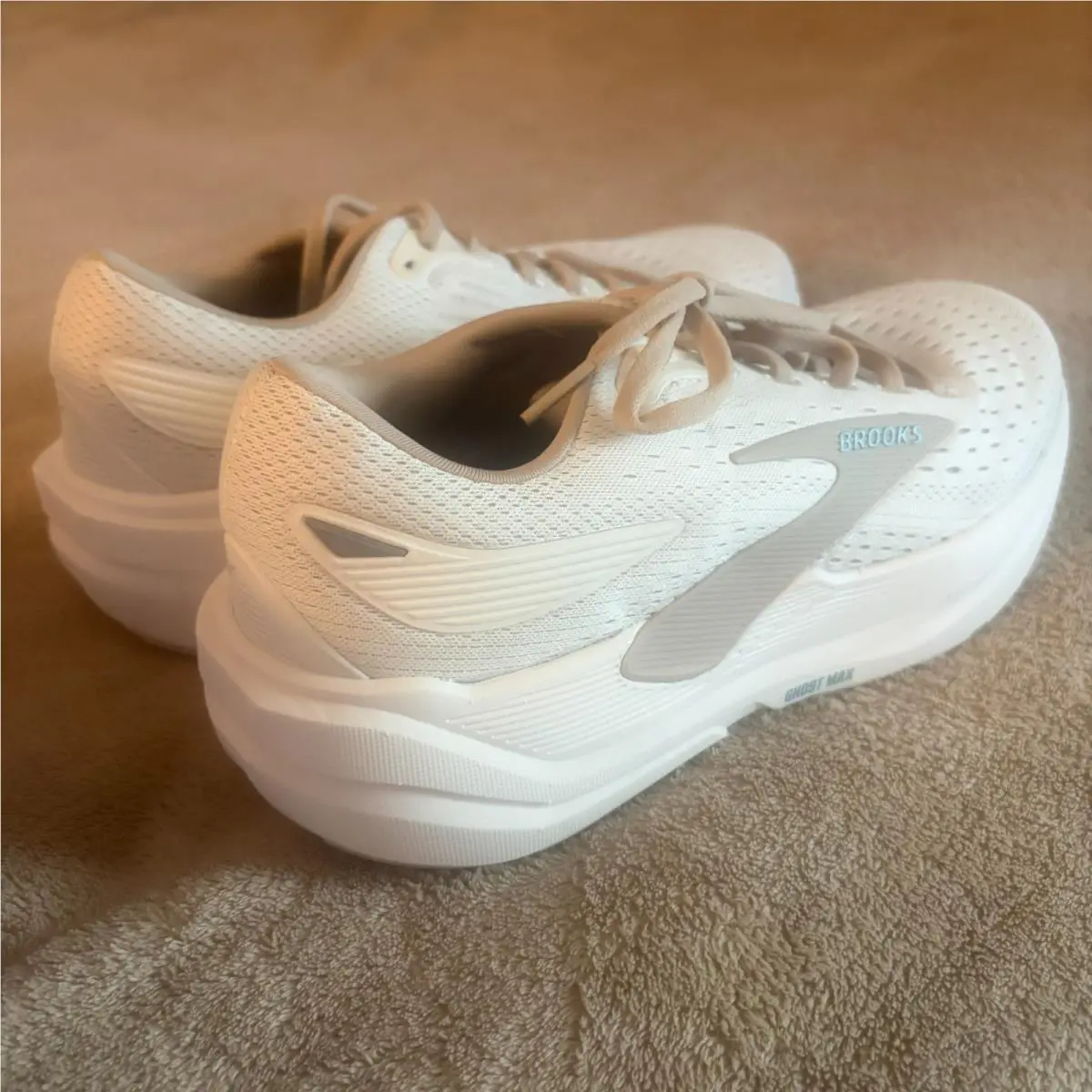 Brooks shoes - Brooks Ghost Max 3 - Ghost Max - 120457 1B 181 - White 0