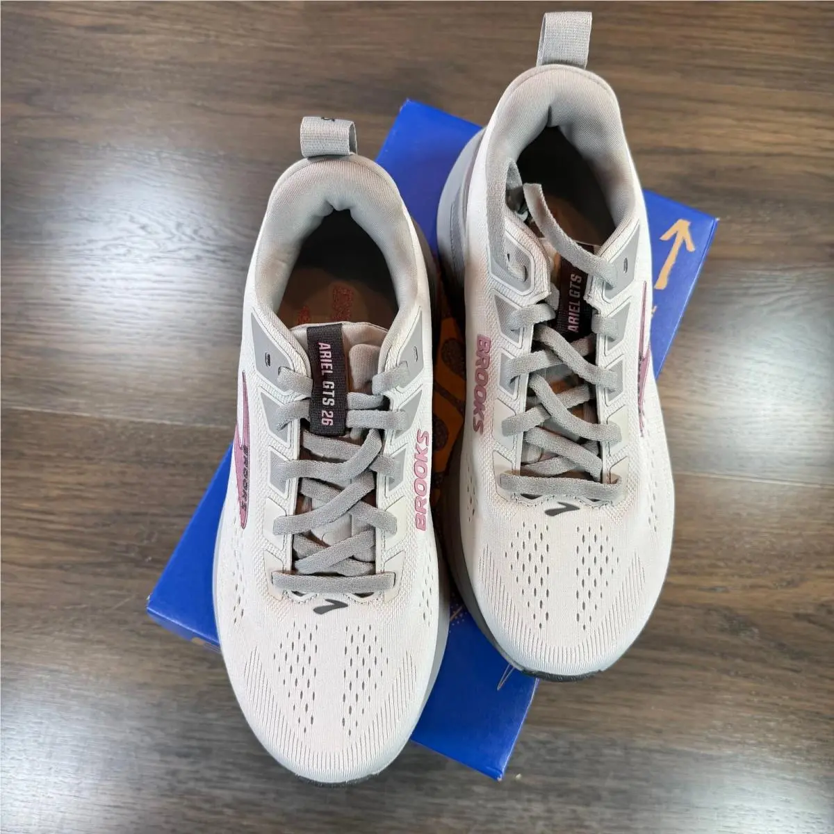 Brooks shoes - Ariel GTS 26 - Ariel GTS - 120444 1D 094 - Oyster Mushroom / Alloy / Pink (UPC: 195394754940) 4