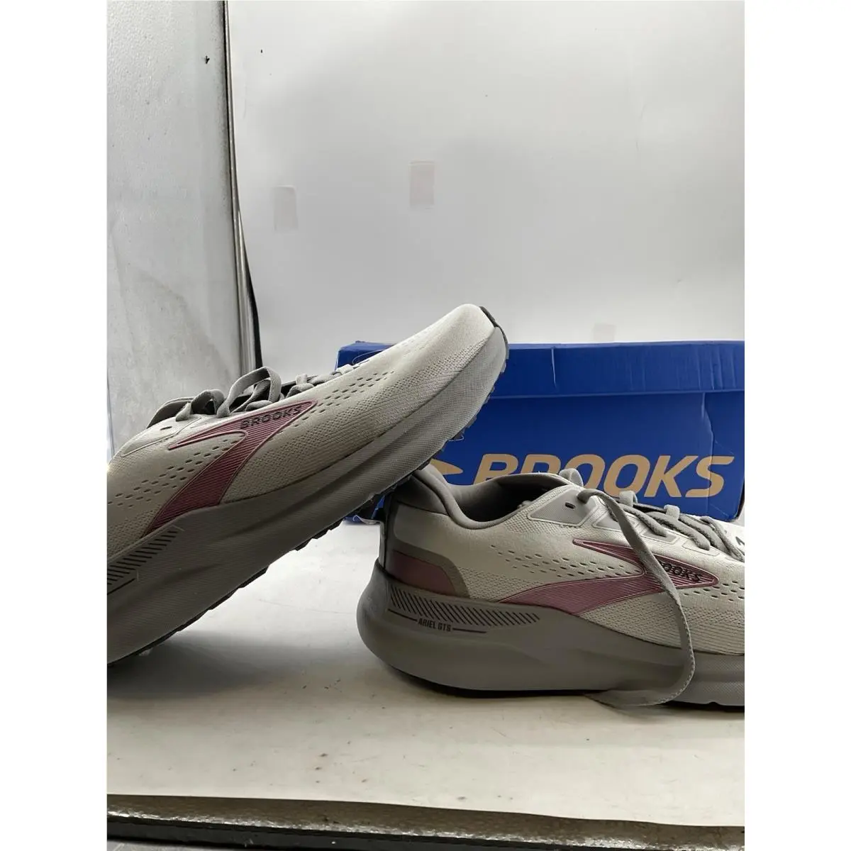 Brooks shoes - Brooks Ariel GTS 24 - Ariel GTS - 120414-1B-135 - Oyster Mushroom 4