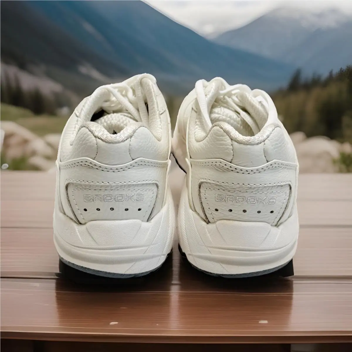 Brooks shoes - Brooks Addiction Walker - Addiction Walker - White 2