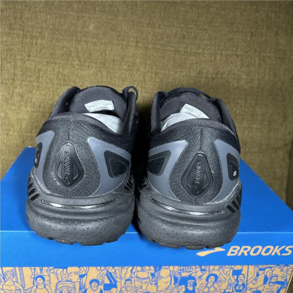 Brooks shoes - Brooks Adrenaline GTS 23 - Adrenaline GTS - Black 3