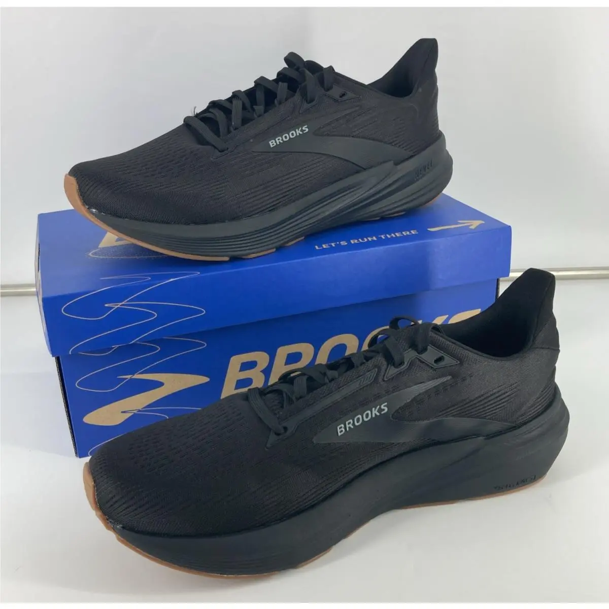 Brooks shoes - Revel 8 - Revel - 1104681D072110 - Black (UPC: 195394683882) 0