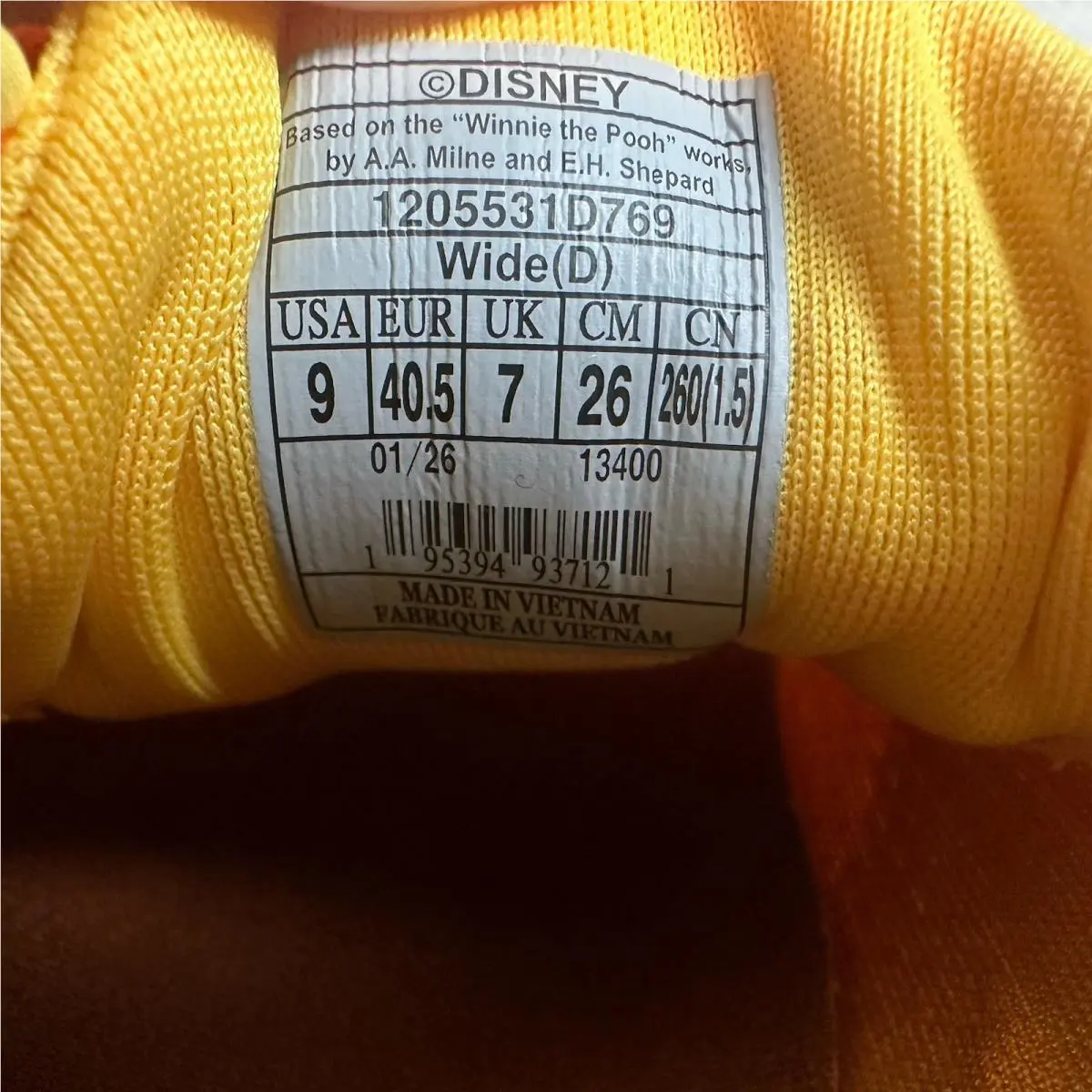 Brooks shoes - Brooks Ghost 17 Winnie The Pooh - Yellow 10