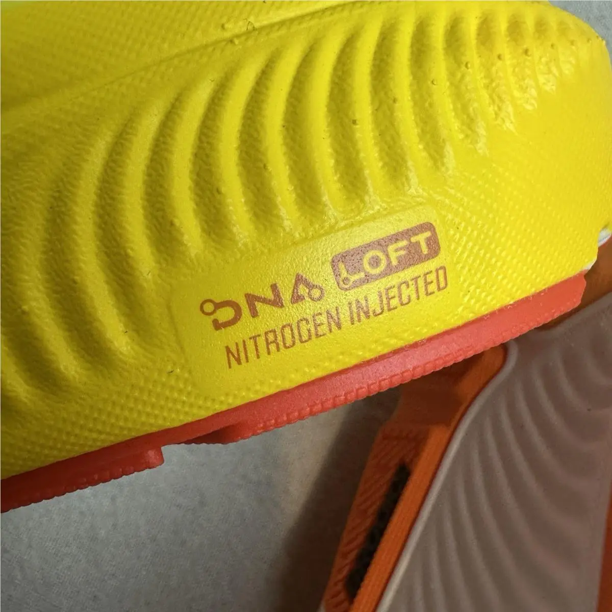 Brooks shoes - Brooks Ghost 17 Winnie The Pooh - Yellow 3