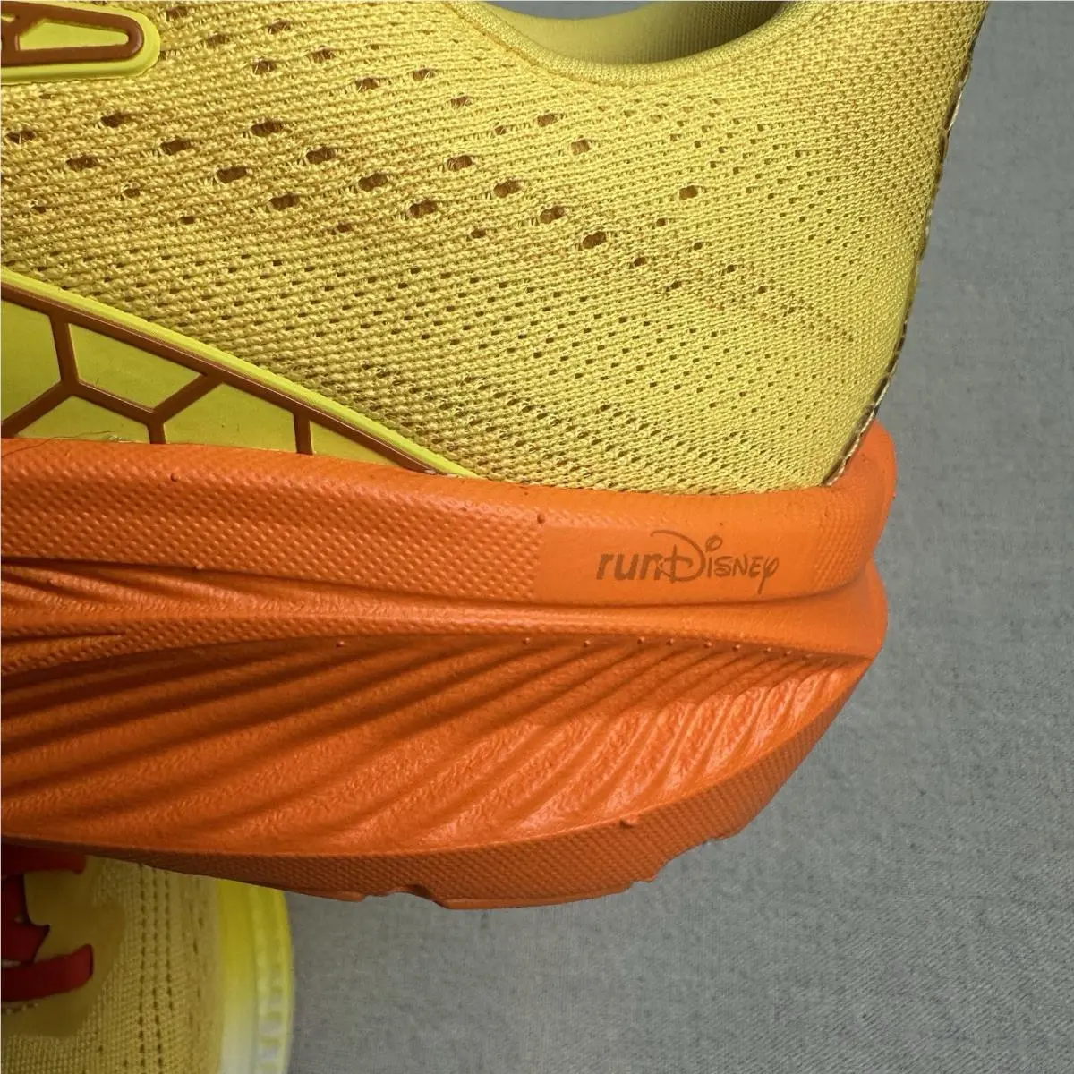 Brooks shoes - Brooks Ghost 17 Winnie The Pooh - Yellow 6