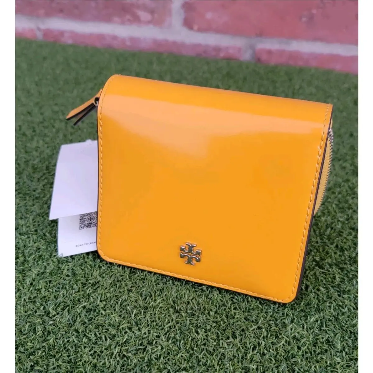 Tory Burch Wallet Emerson Mini Patent Leather Wallet Bright Squash Orange Color
