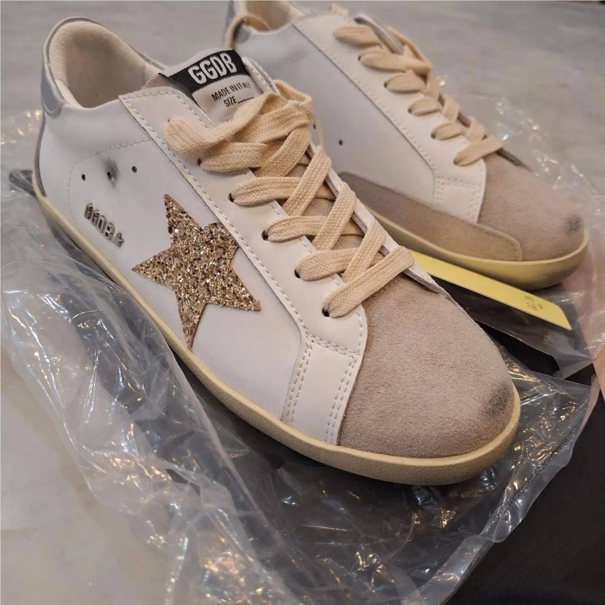 Golden Goose Super-star Sneakers Sz 40 9-9.5 White Gold Glitter Star Lowtop