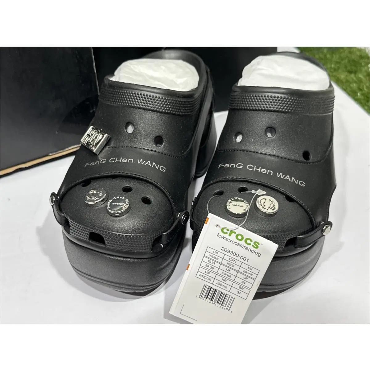 Crocs shoes - 209300-001 - 209300-001 - Black (UPC: 0196265515806) 3