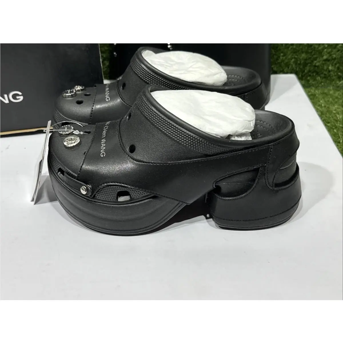 Crocs shoes - 209300-001 - 209300-001 - Black (UPC: 0196265515806) 4