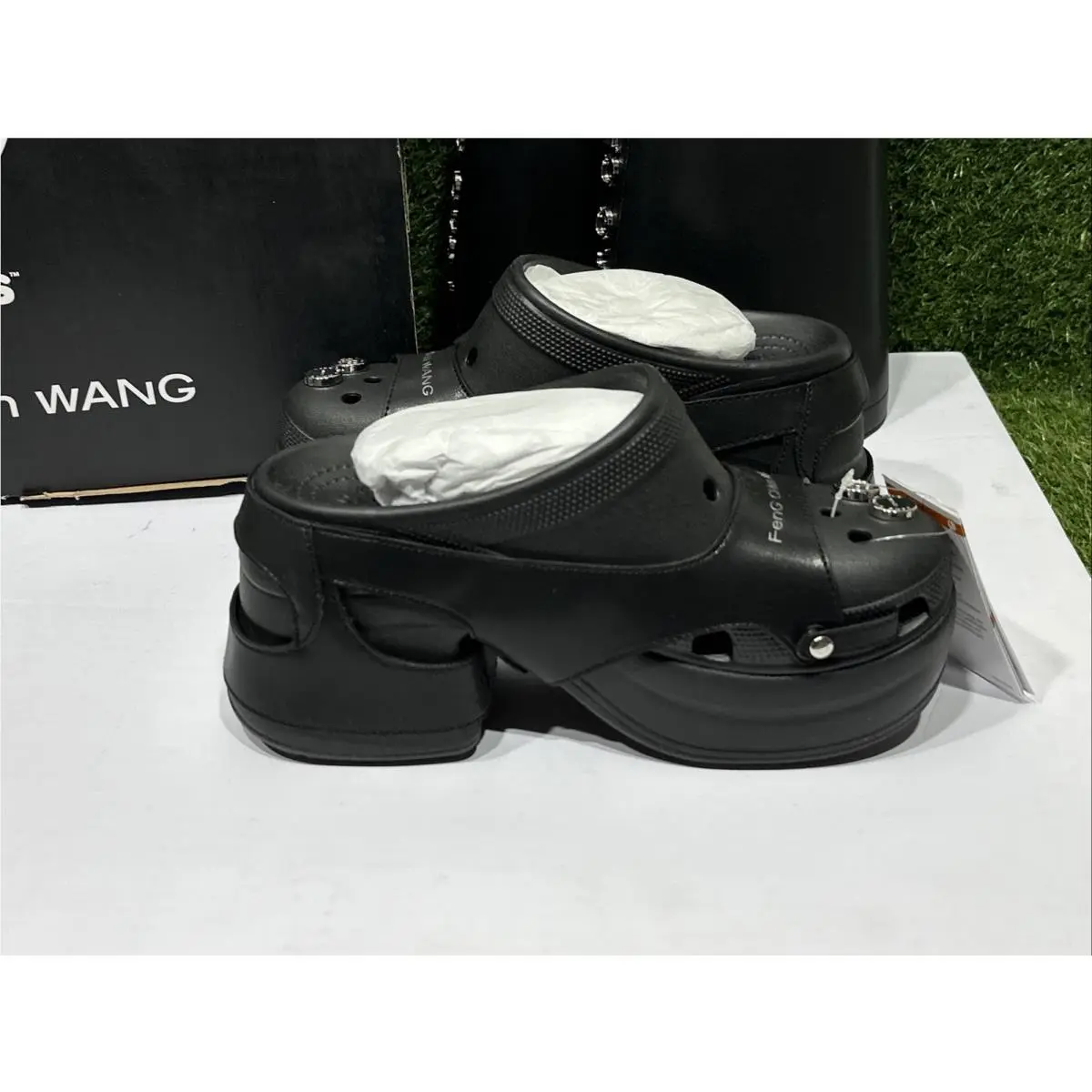 Crocs shoes - 209300-001 - 209300-001 - Black (UPC: 0196265515806) 5