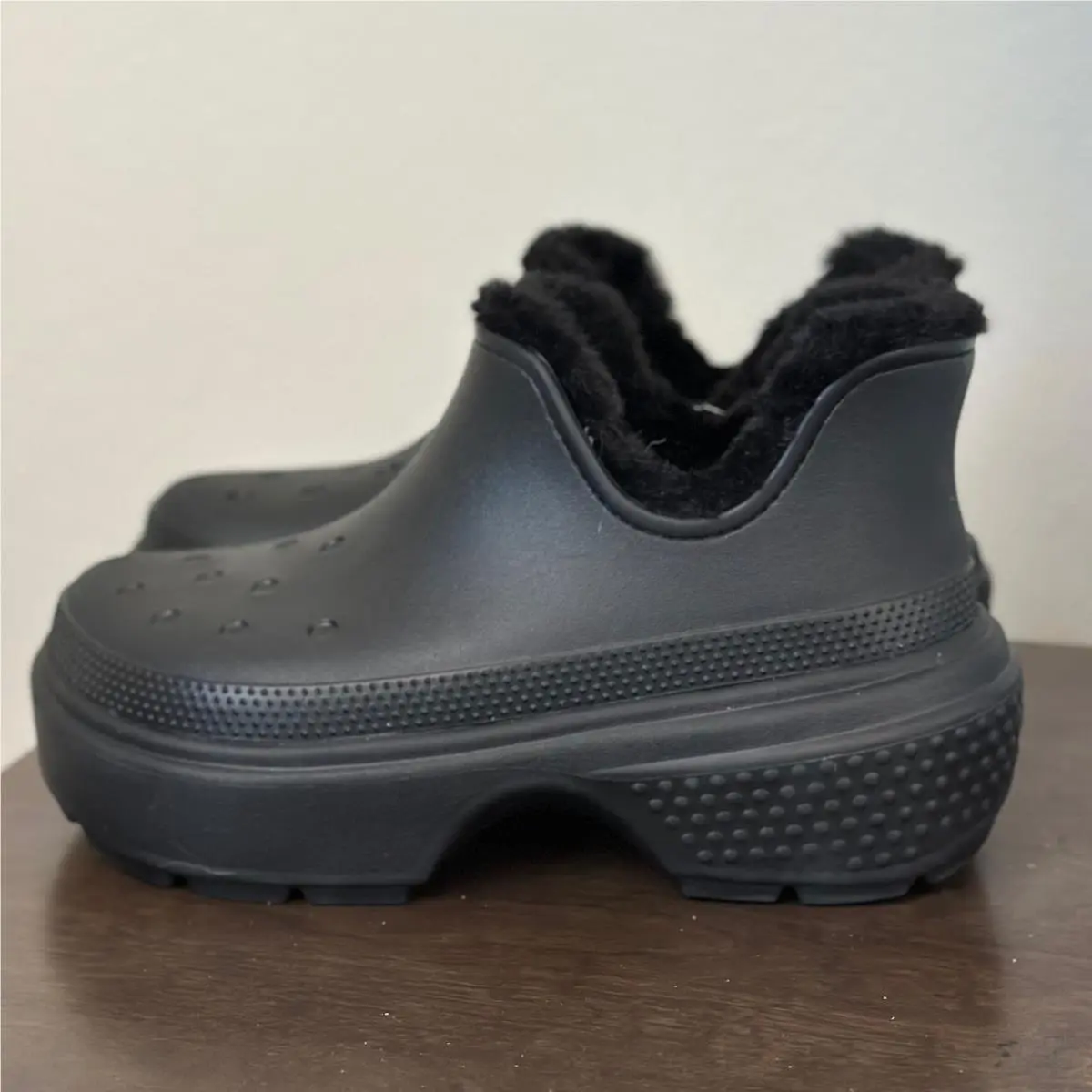 Crocs shoes - Crocs Stomp Lined Shorty Boot - Black 2