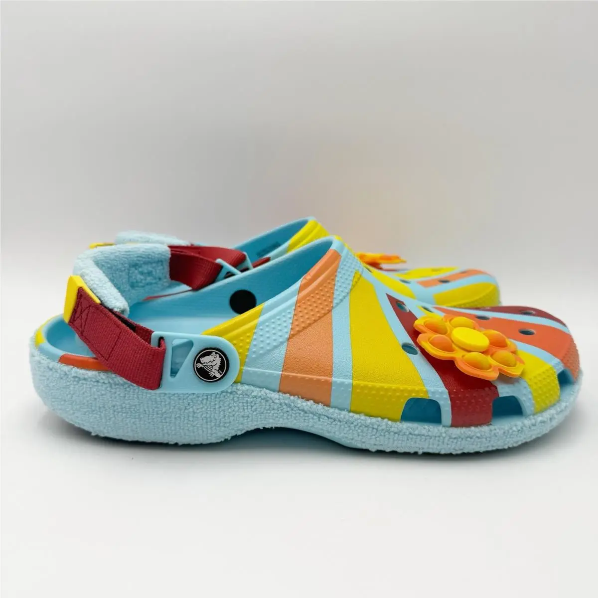 Crocs shoes - Blue (UPC: 196265382385) 1