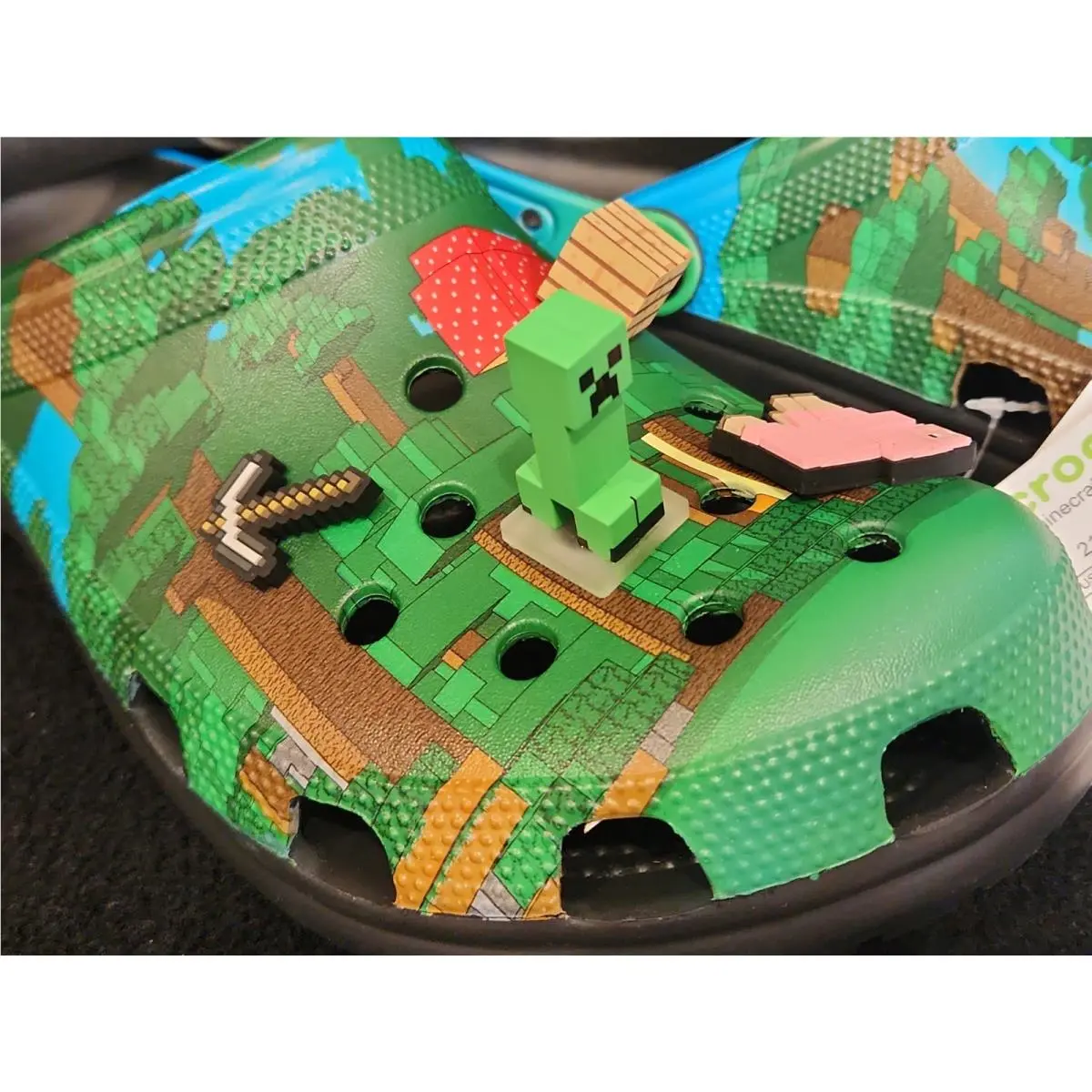 Crocs shoes - Minecraft - Minecraft - Multicolor (UPC: 198445131059) 1