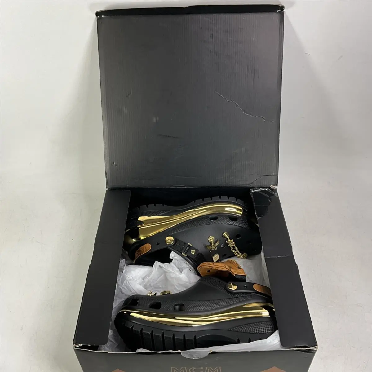 Crocs shoes - mcm x crocs crush - mcm crush - 209357-001 - Black (UPC: 196265104185) 11