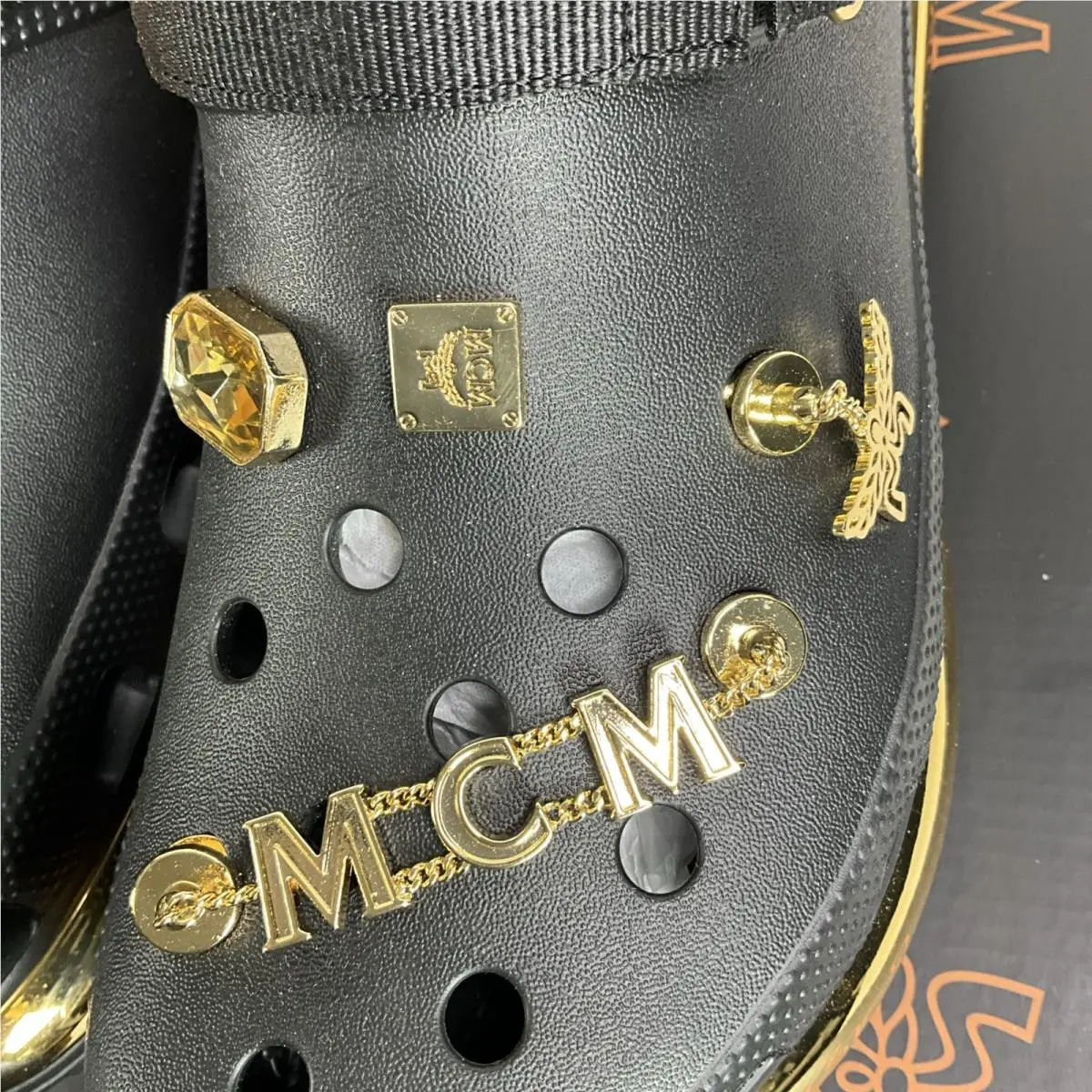 Crocs shoes - mcm x crocs crush - mcm crush - 209357-001 - Black (UPC: 196265104185) 6