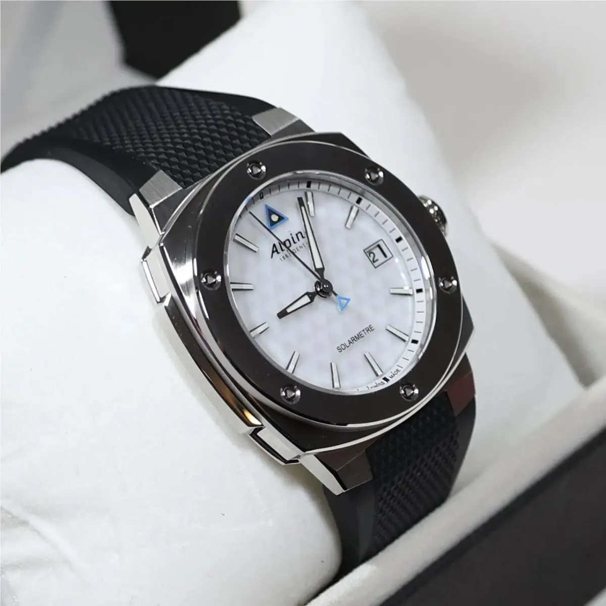 Alpina Alpiner Extreme Solarmetre White Dial Men`s Watch AL-140W3AE6