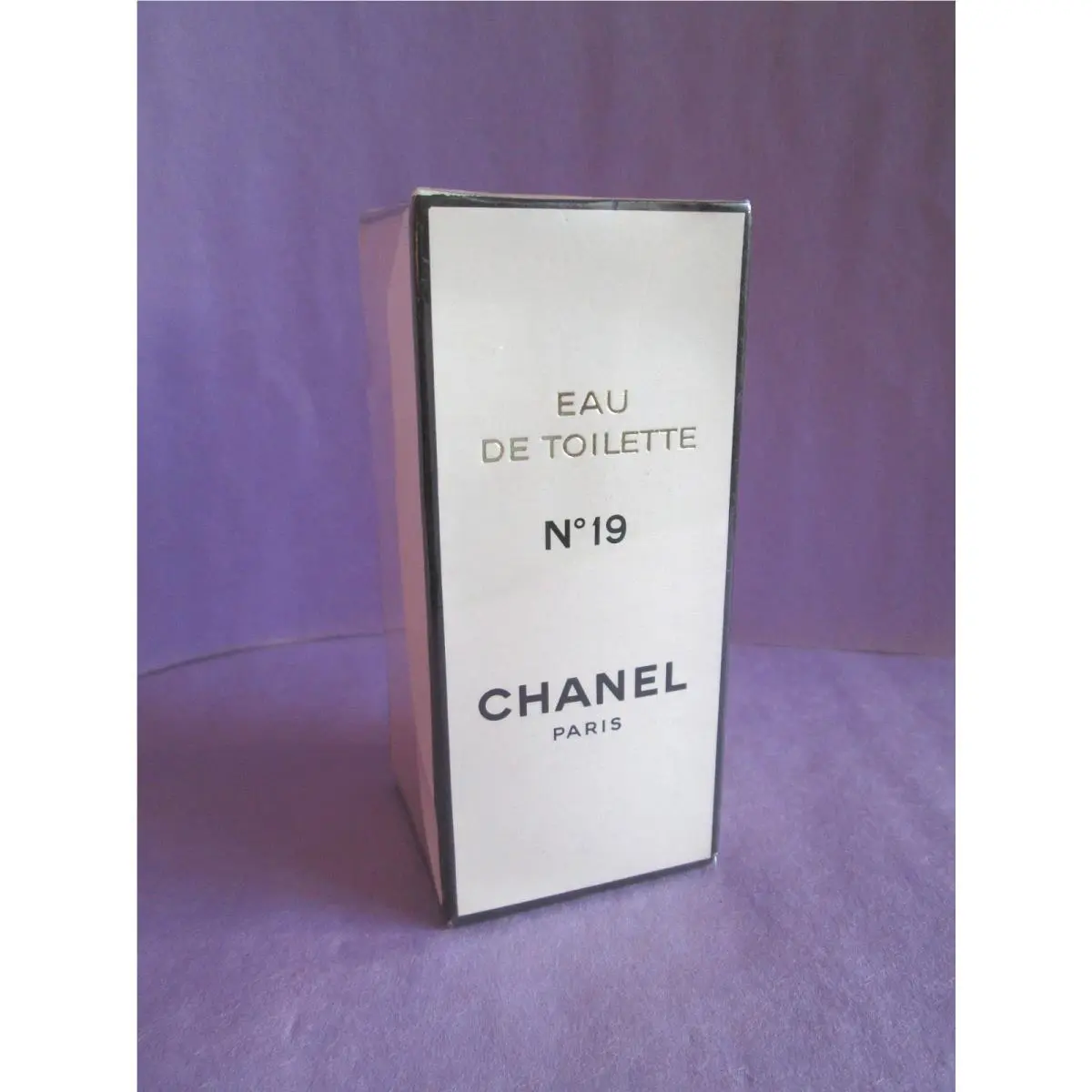 Chanel No 19 Vintage Eau de Toilette 60 ml Box Very Rare