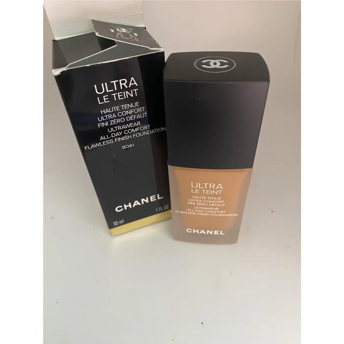 Chanel Ultra Le Teint All Day Comfort Flawless Finish Foundation - B50