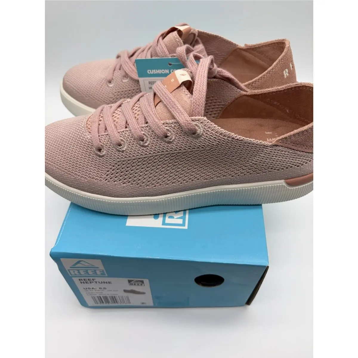 Reef Neptune Sneaker Womens 6.5 Cameo Rose