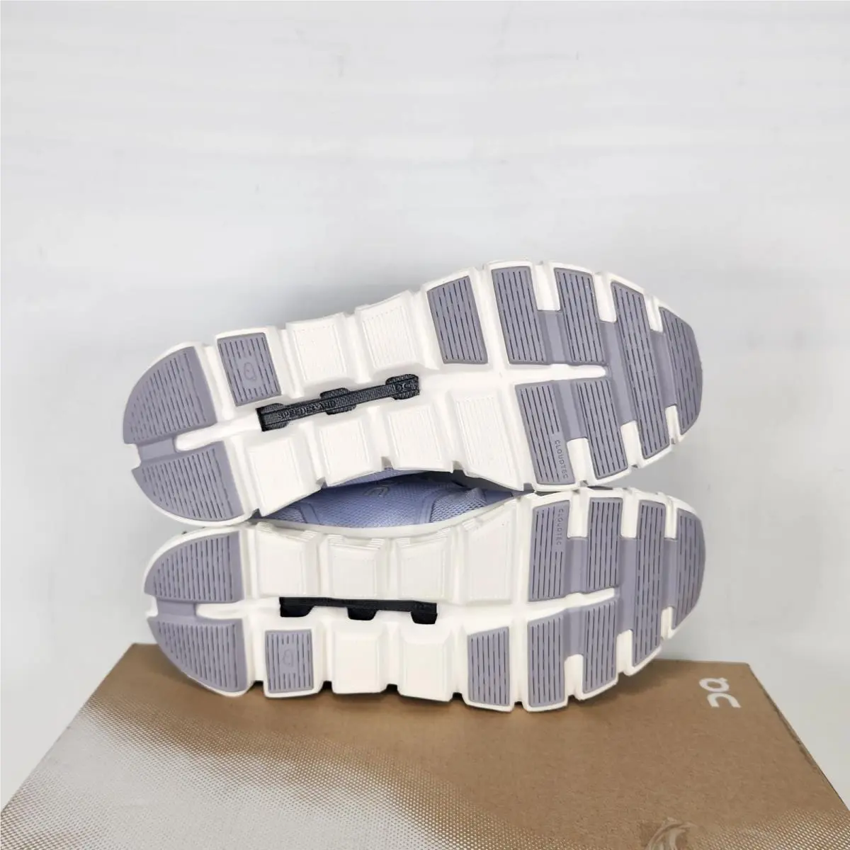 On-Running shoes - Cloud 6 - Cloud - White 3