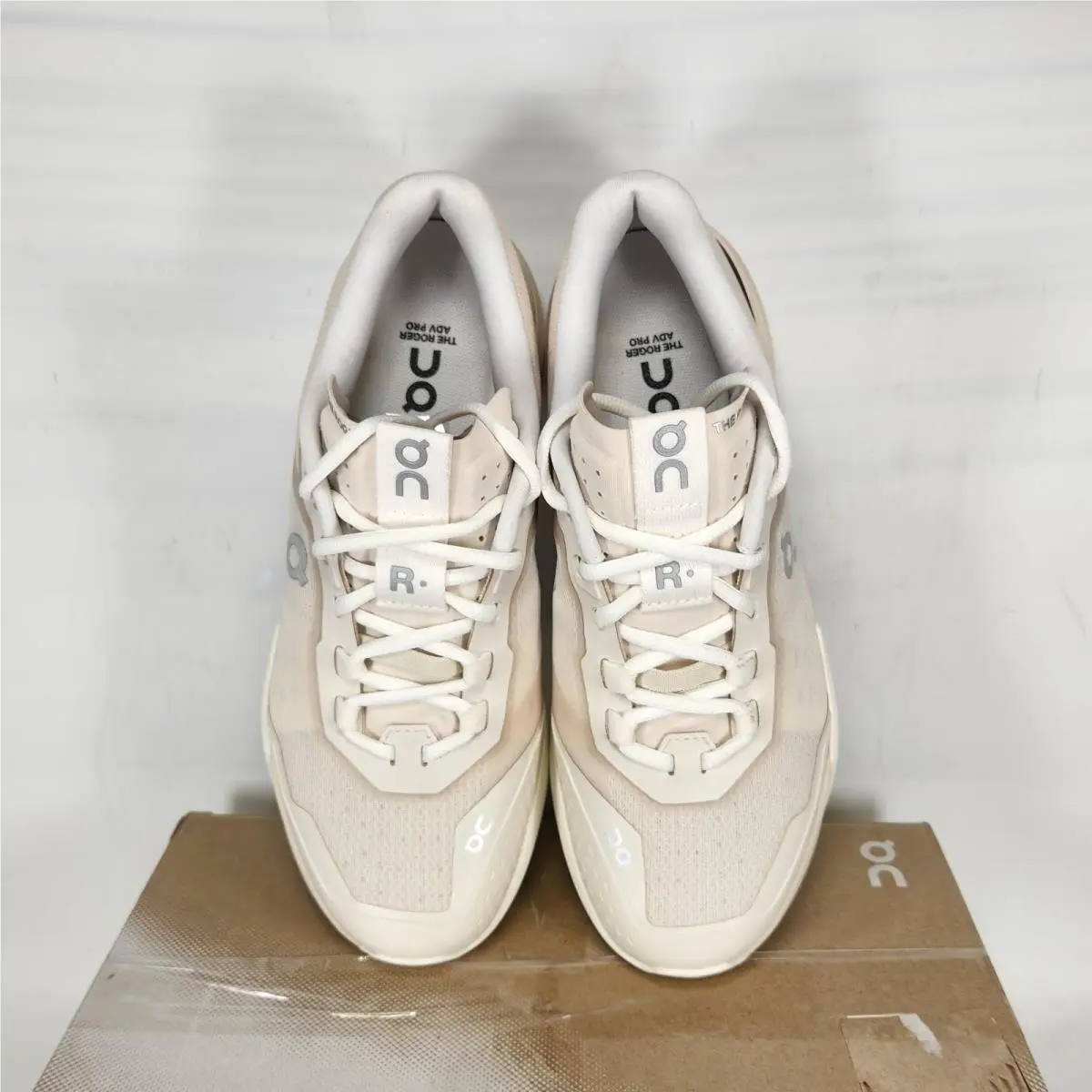 On-Running shoes - THE ROGER ADV Pro - THE ROGER ADV Pro - Ivory 1