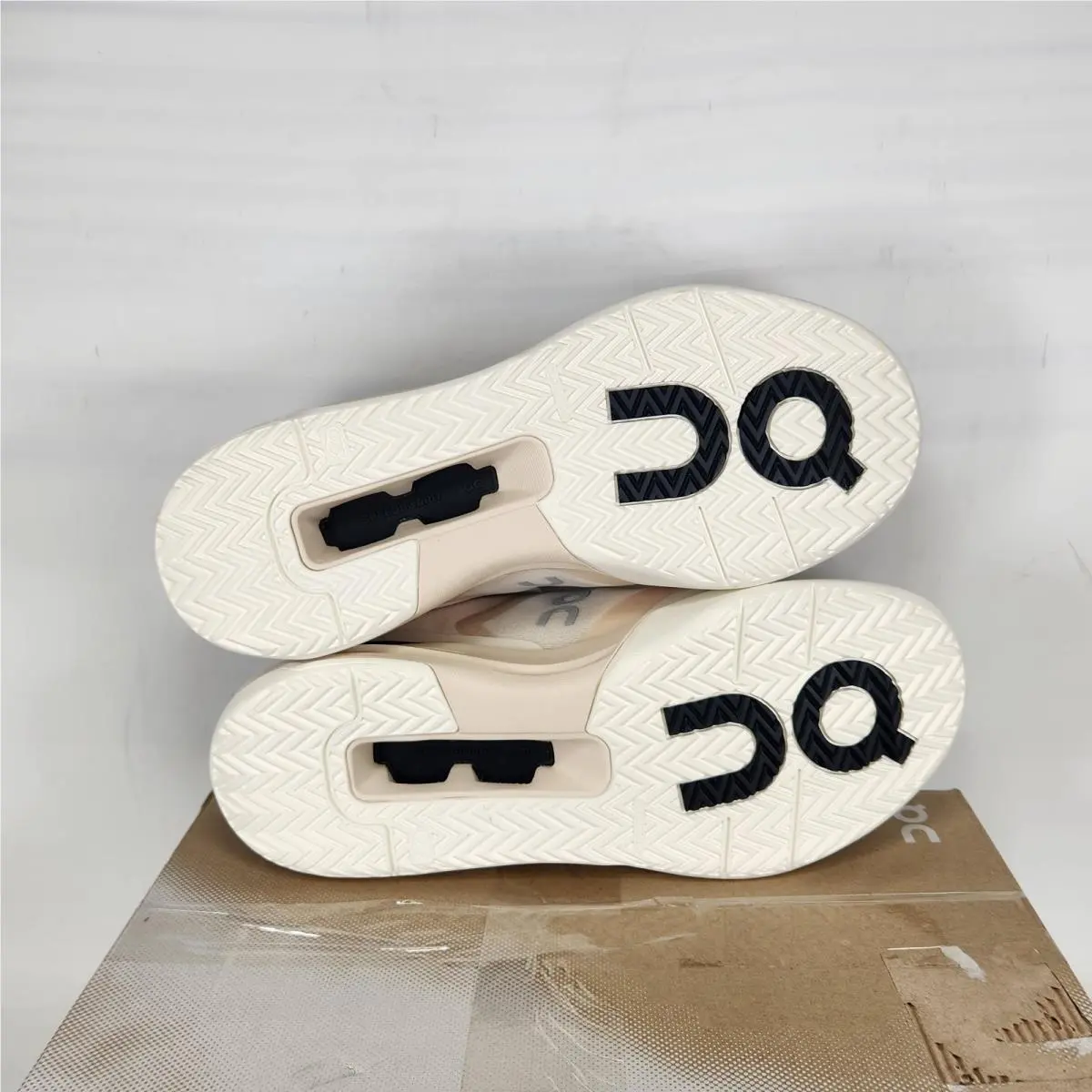 On-Running shoes - THE ROGER ADV Pro - THE ROGER ADV Pro - Ivory 3