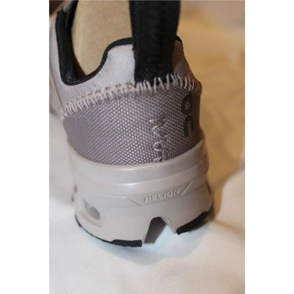 On-Running shoes - Gray 3