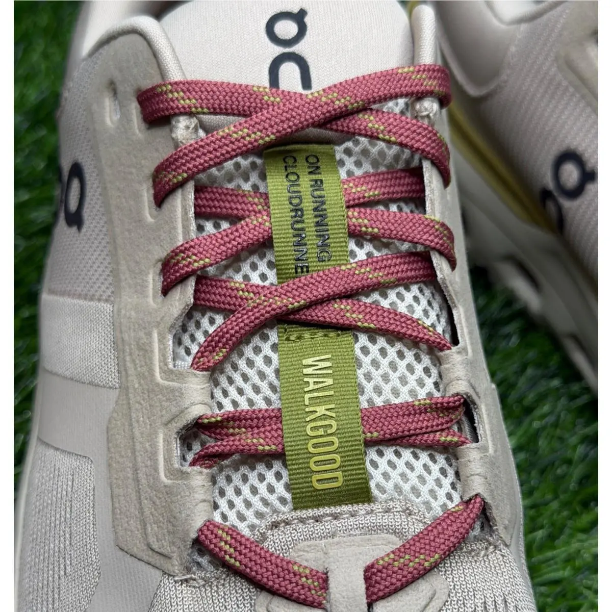 On-Running shoes - Cloudrunner WalkGood - Cloudrunner WalkGood - Beige 1