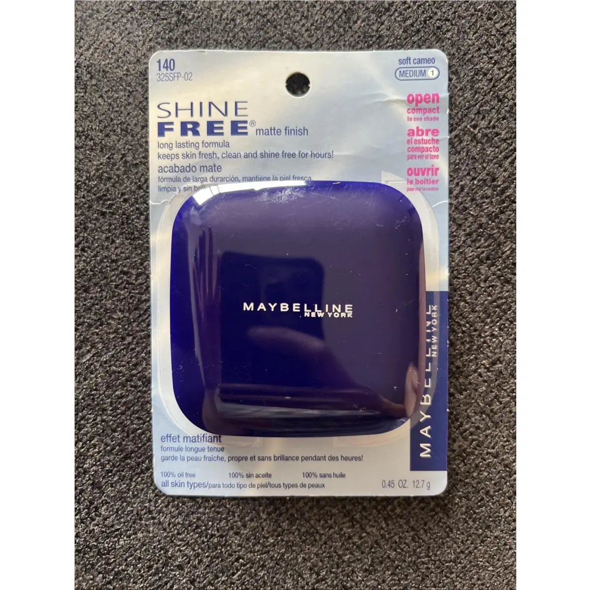 Maybelline Shine Free Oil Control Pressed Powder Soft Cameo Medium 140