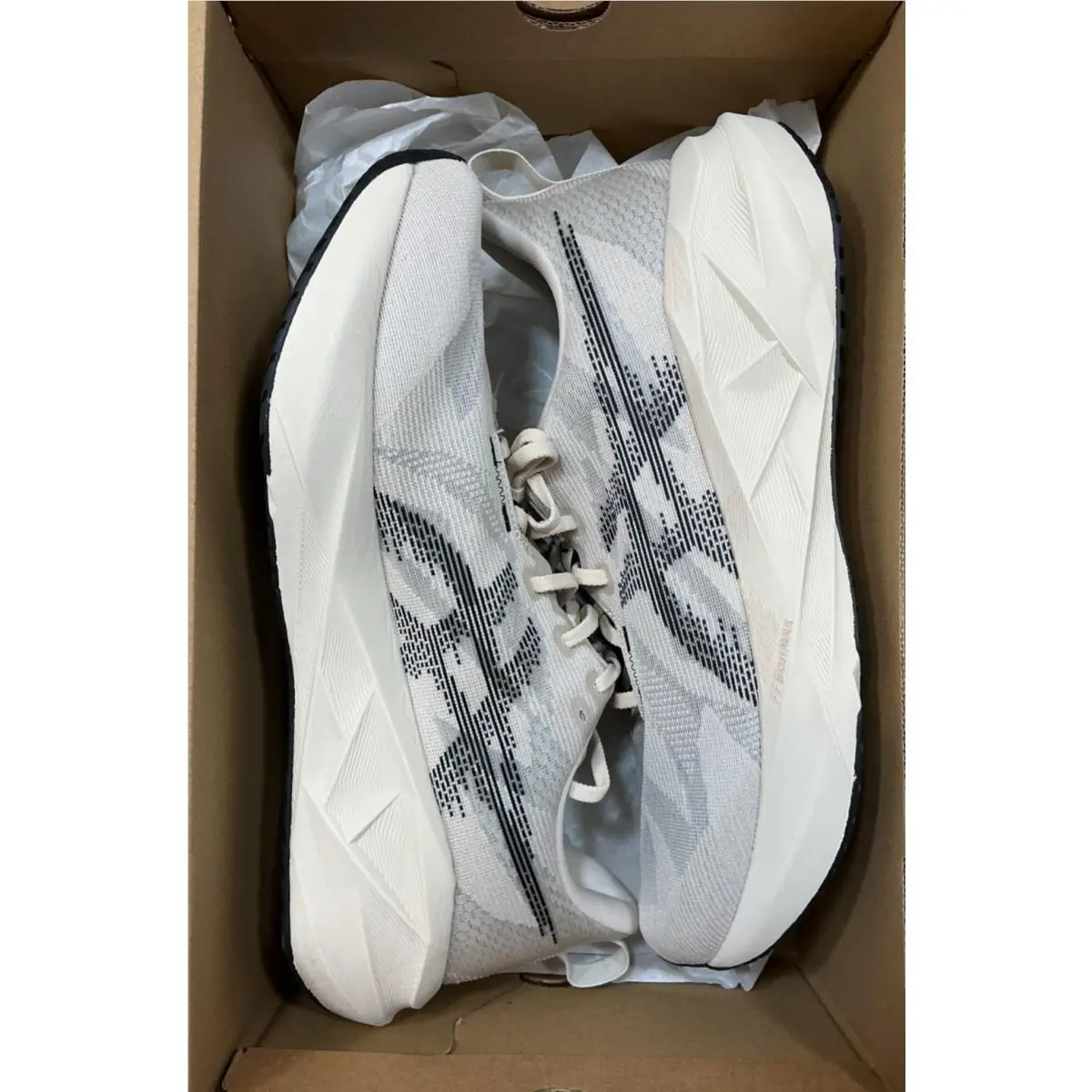 Asics shoes - Novablast 5 - Novablast - 1011B974250 - Oatmeal/Black 3