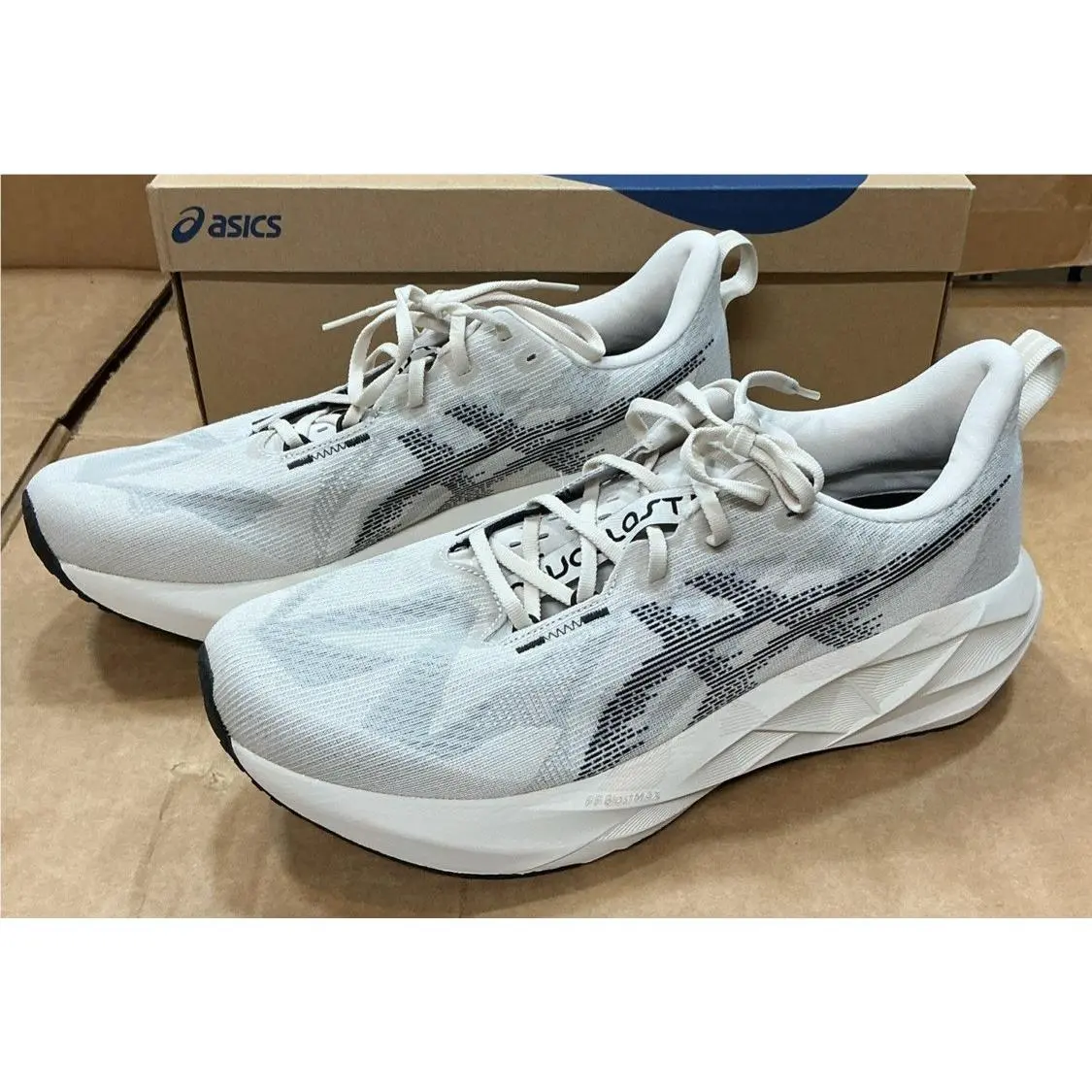Asics shoes - Novablast 5 - Novablast - 1011B974250 - Oatmeal/Black 9