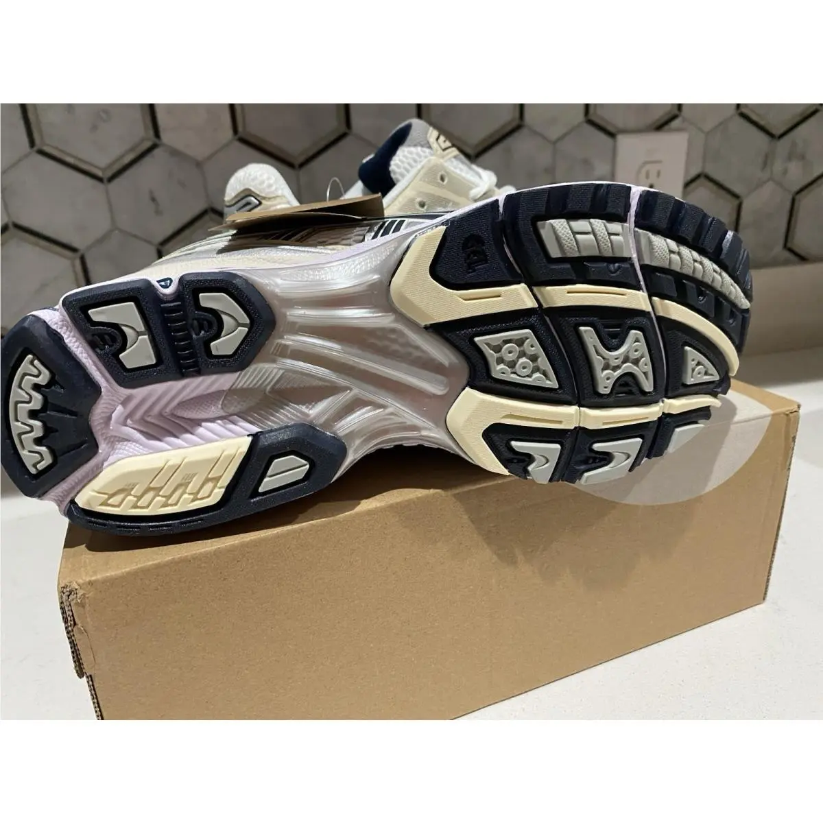 Asics shoes - White/Silver/Black 2