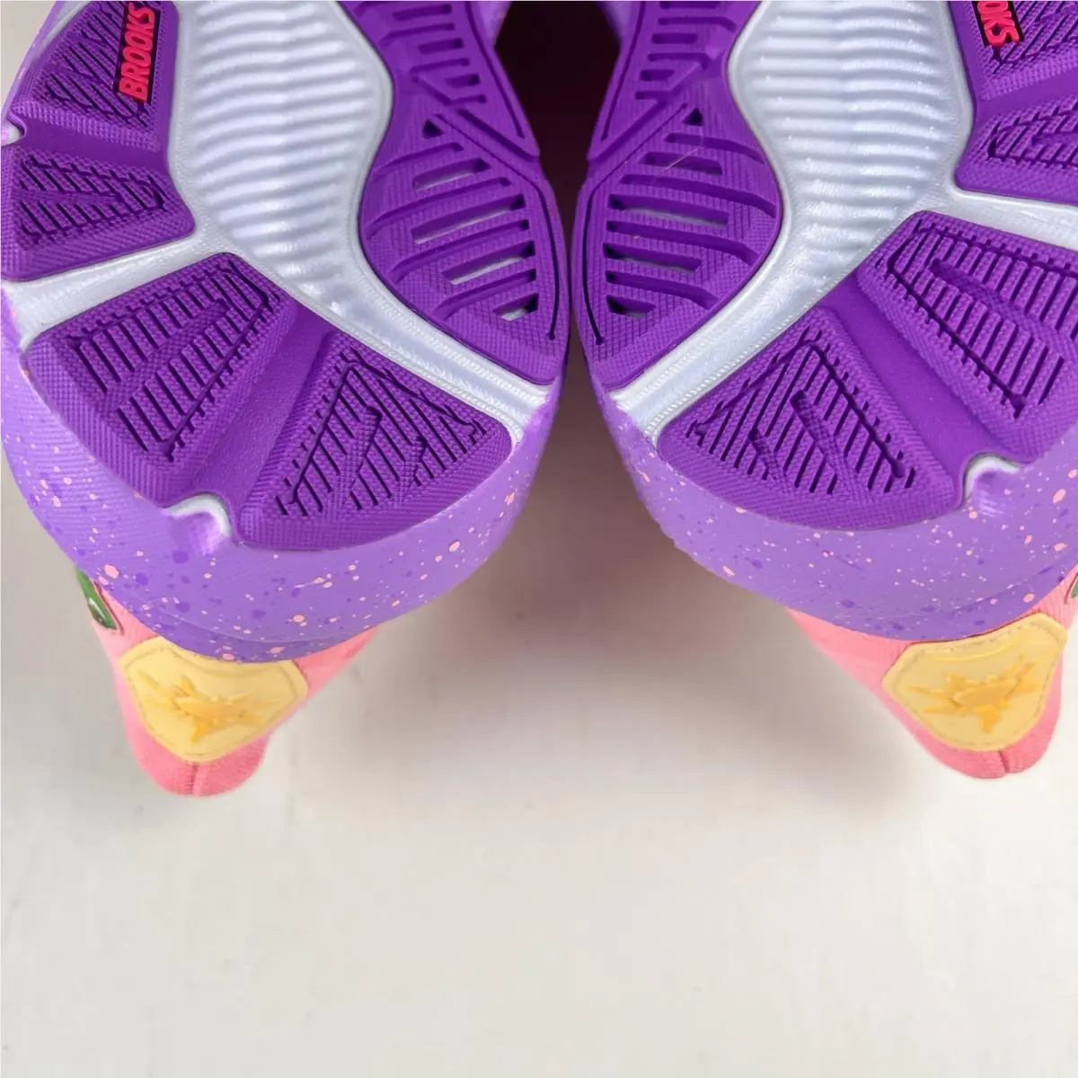 Brooks shoes - Brooks Ghost 17 - Ghost - 110562 1D 654 - Pink 13