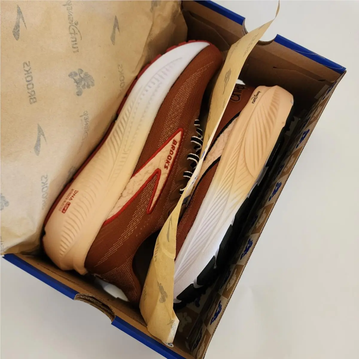 Brooks shoes - Brooks Ghost - Ghost - Brown 0