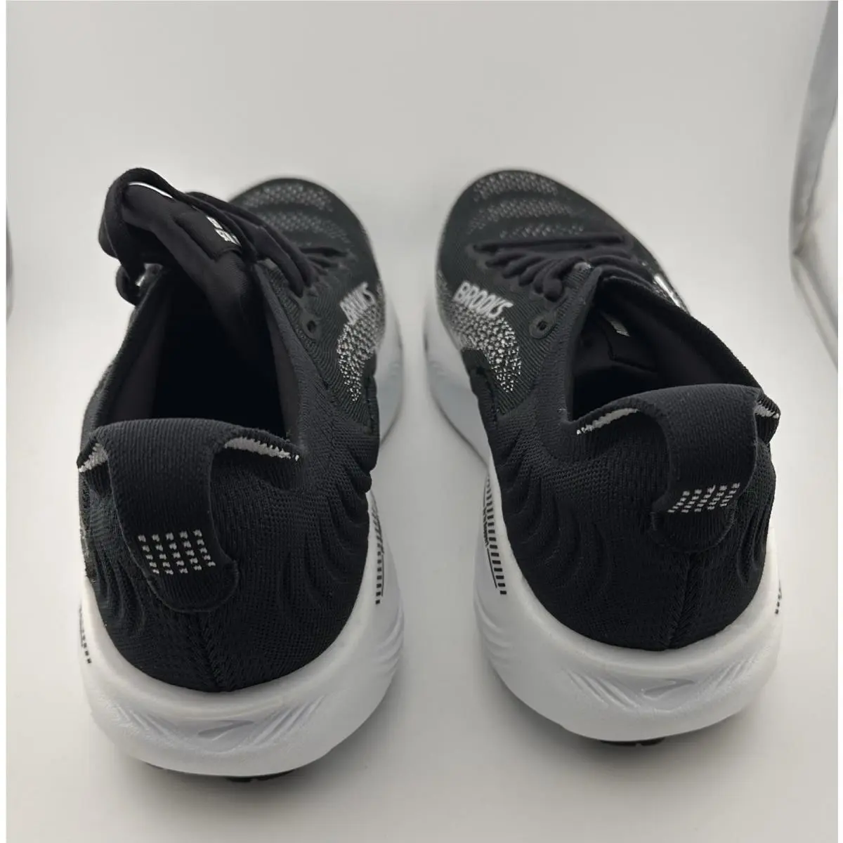Brooks shoes - Brooks Adrenaline GTS 25 - Adrenaline GTS - Black Grey White 3