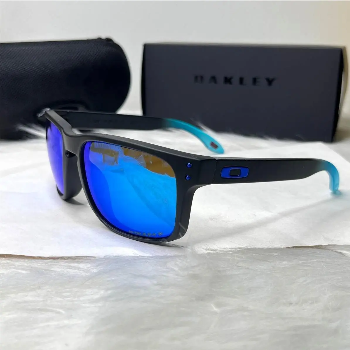 Oakley Holbrook Polarized Sunglasses Matte Black Blue Mirror Fishing Lens UV400