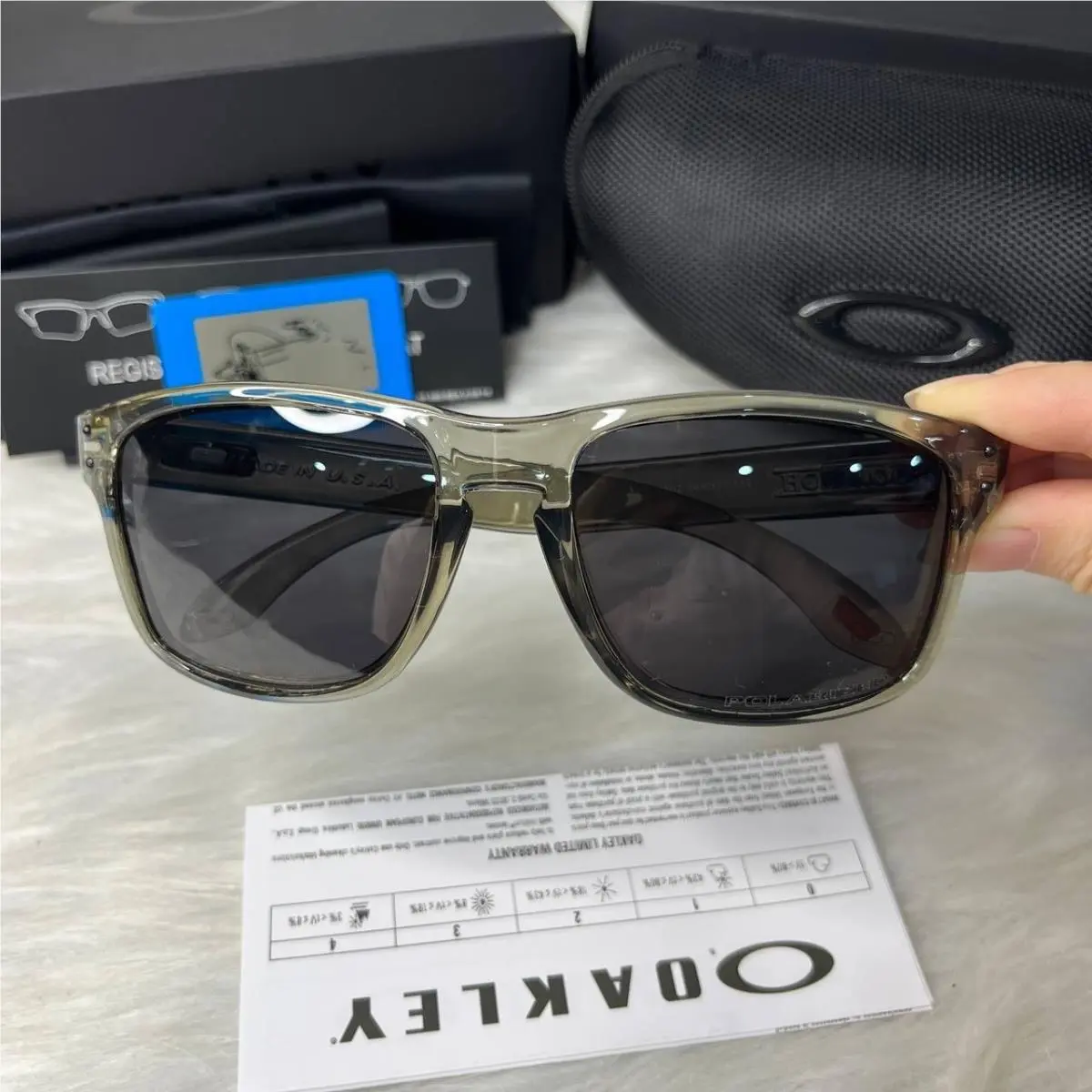 Oakley Holbrook Sunglasses Grey Smoke Frame Polarized Black Lens UV400