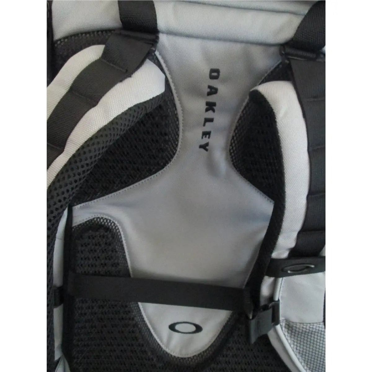 Latitude Flex Pack Backpack Cement Gray 30L Water Resistant by Oakley