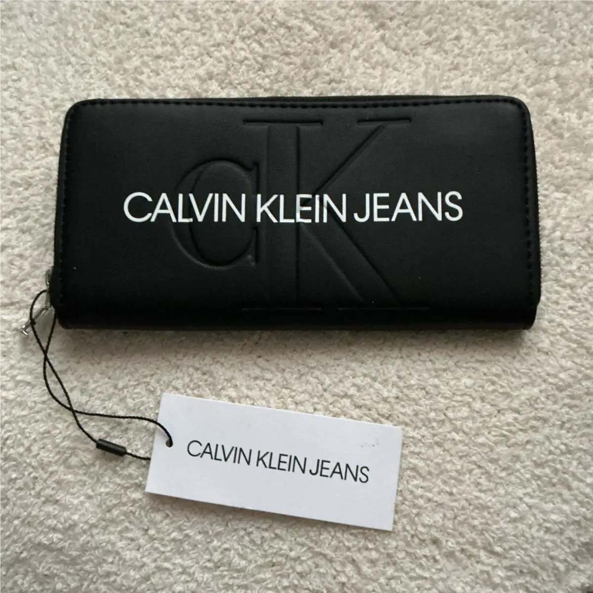 Calvin Klein Jeans Sculpted Mono Zip Around Wallet