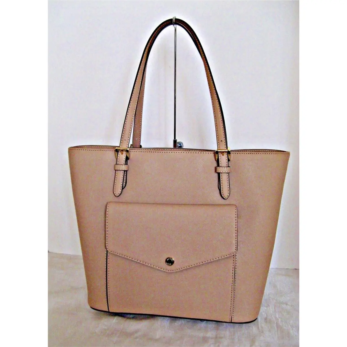 - Jet Set Item Large Pocket Multi Function Tote - Oyster by Michael Kors